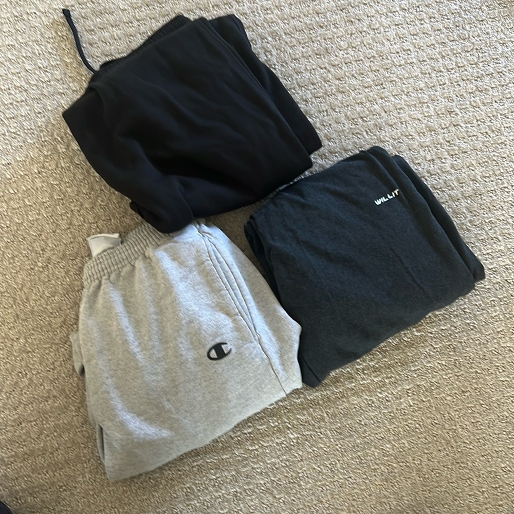 Men’s sweatpants bundle
